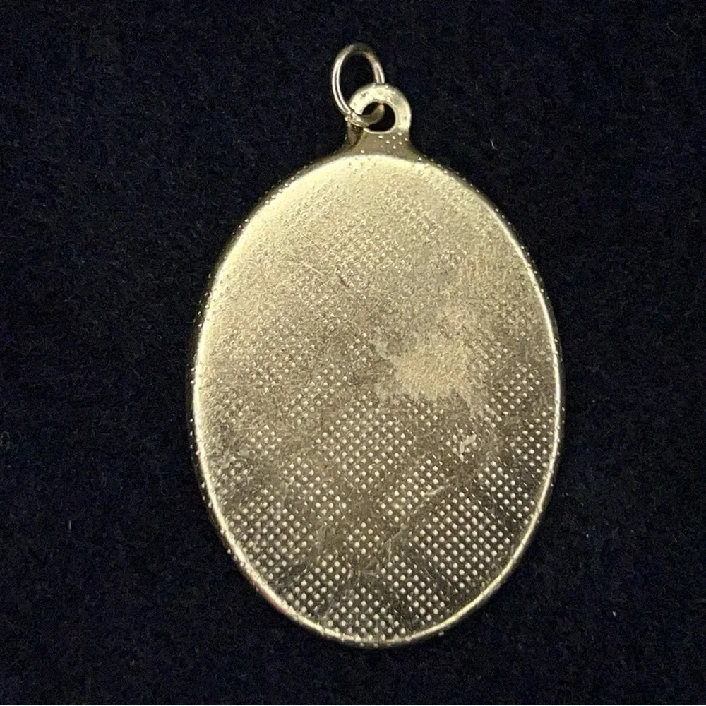 Vintage Catholic Sacred Heart Jesus Christ Oval Muted Color Religious  Pendant